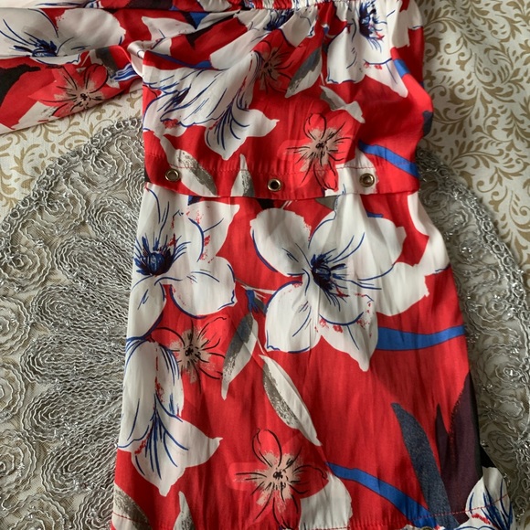 JENNIFER LOPEZ FLORAL OFF SHOULDER LONG SLEEVE TOP - Picture 8 of 12